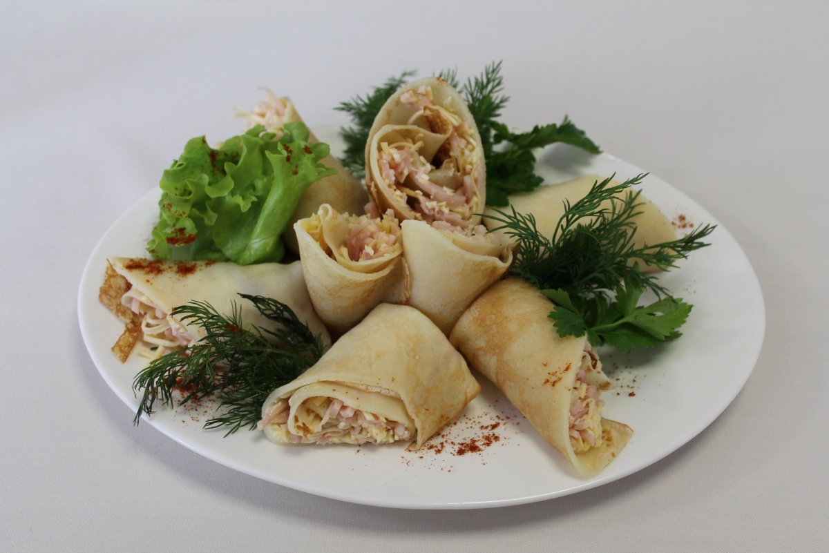 Блинчики с грибами и сыром