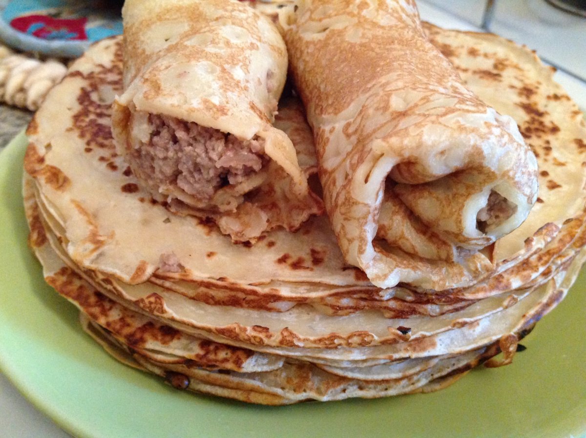 Блинчики фаршированные мясом