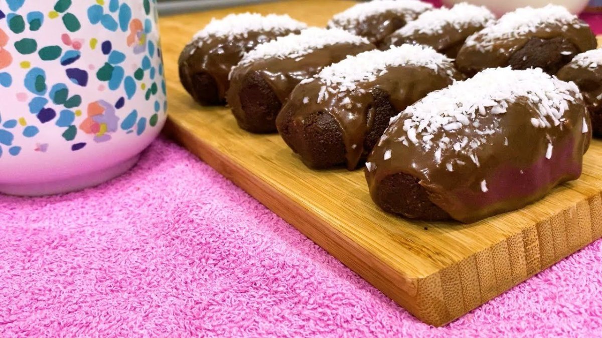 Печенье с узором шоколадом