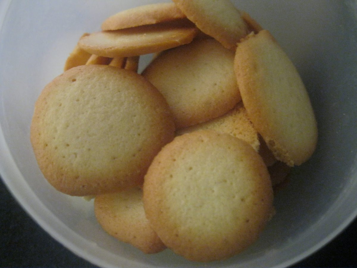 Творожное печенье с яблоками и корицей