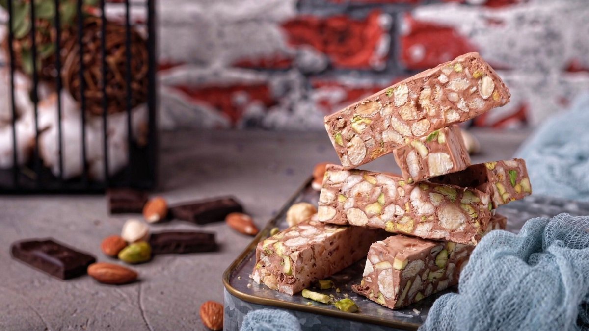 Шоколадная колбаса из печенья и какао