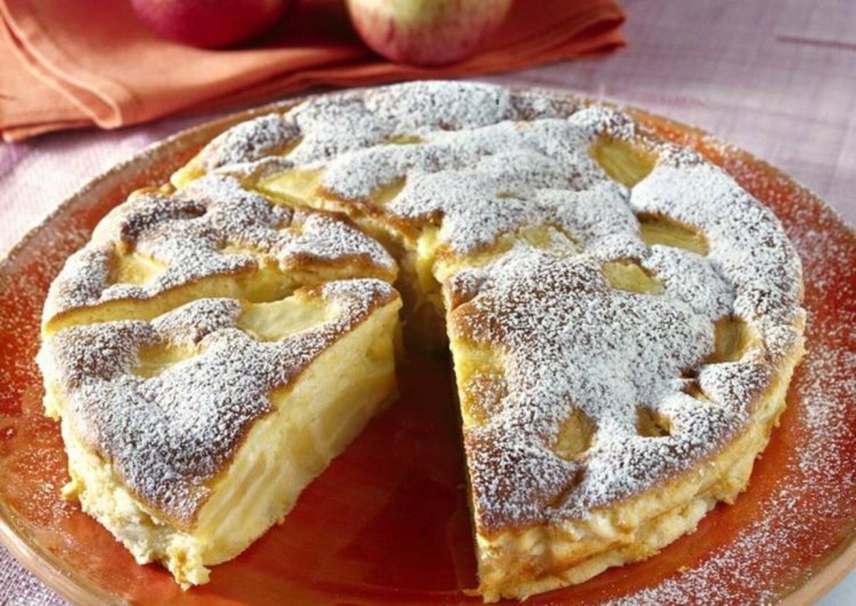 Шарлотка с яблоками Юлии Высоцкой