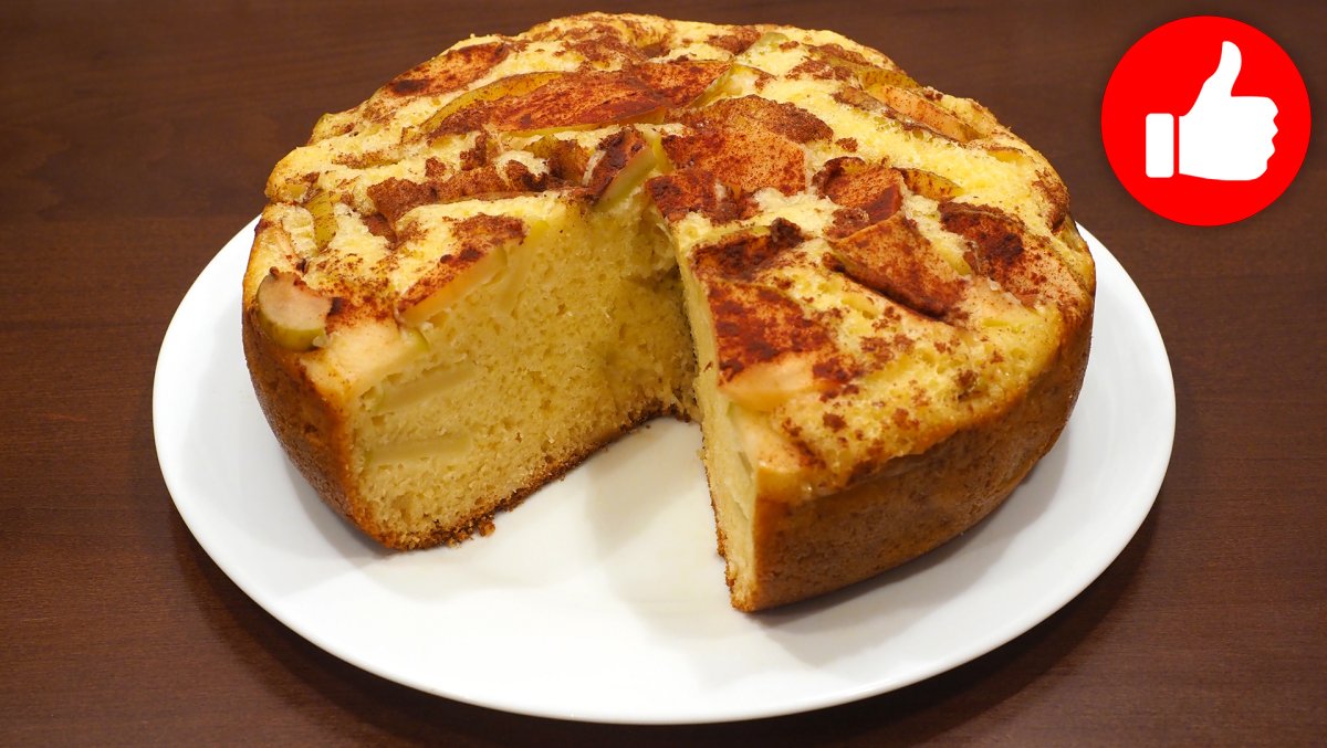 Шарлотка с апельсинами и яблоками
