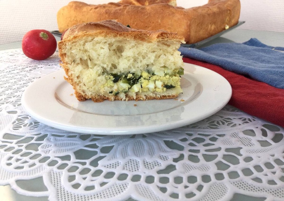 Заливной пирог с сайрой и картошкой
