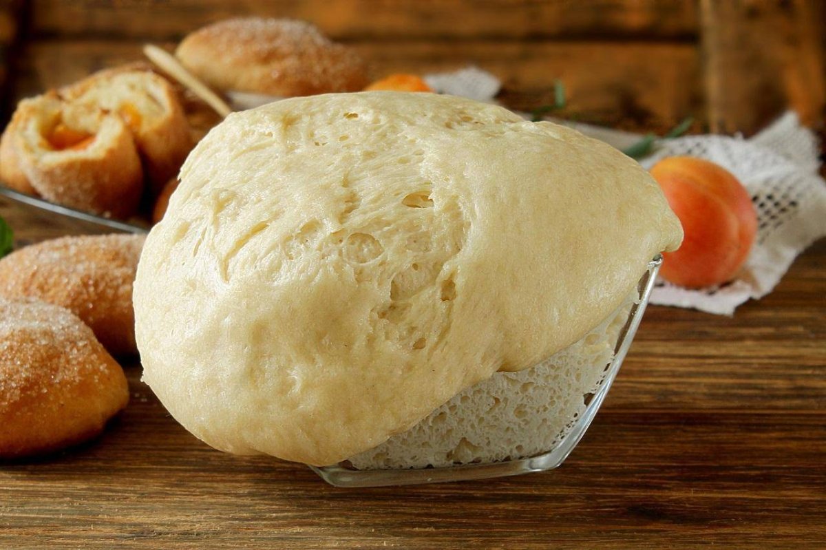 Булочки с курагой и изюмом