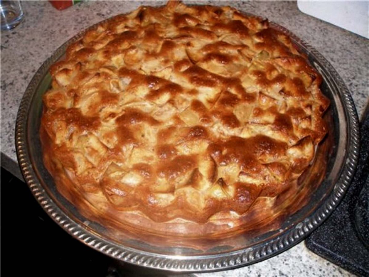 Пирог с яблоками домашний