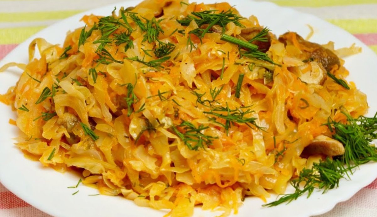 Жареная капуста с мясом