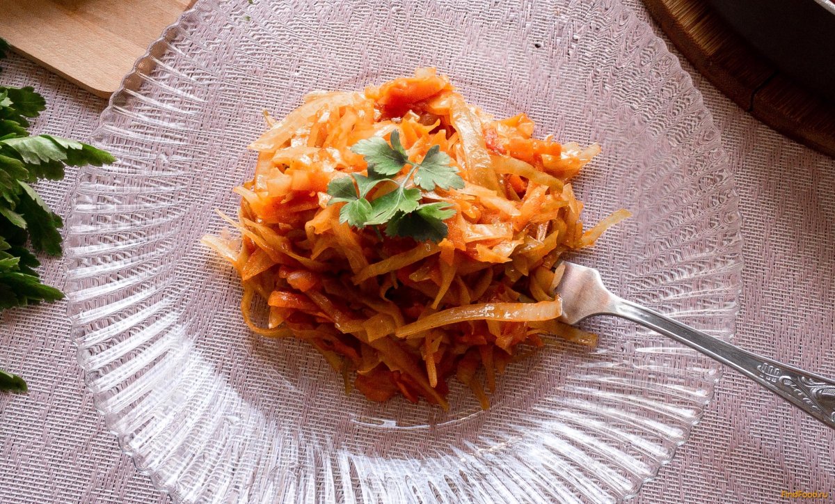 Тушеная капуста с куриной грудкой