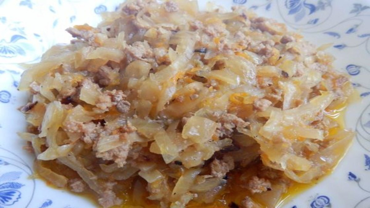 Белокочанная капуста тушеная