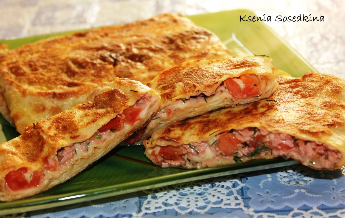 Лаваш с колбасой и сыром