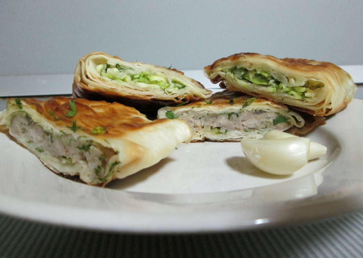 Пирог из лаваша с творогом и сыром