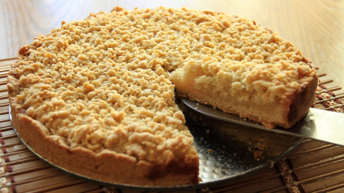 Шарлотка с яблоками Юлии Высоцкой