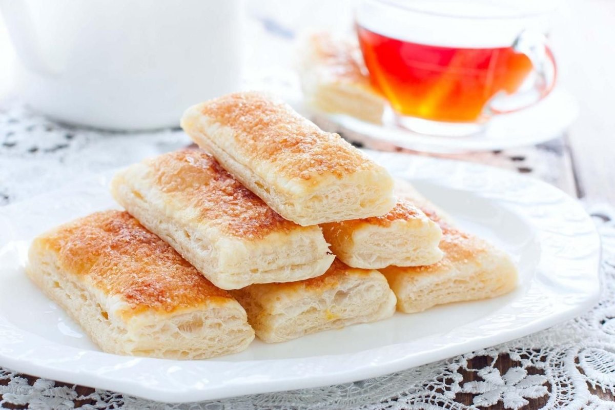 Слойки с сахаром