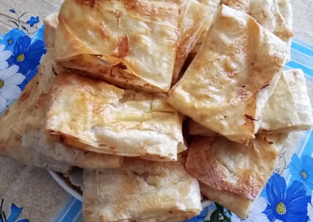Осетинские пироги с сыром и зеленью