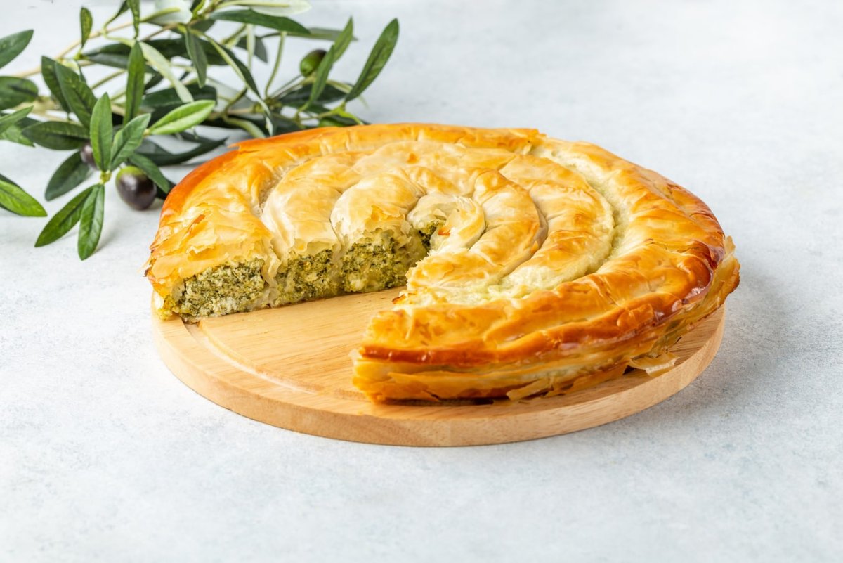 КИШ С семгой и брокколи