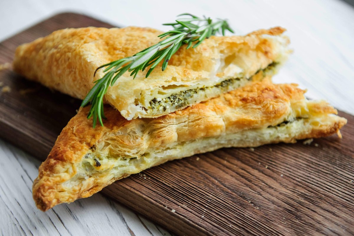 Хачапури из лаваша с творогом и сыром