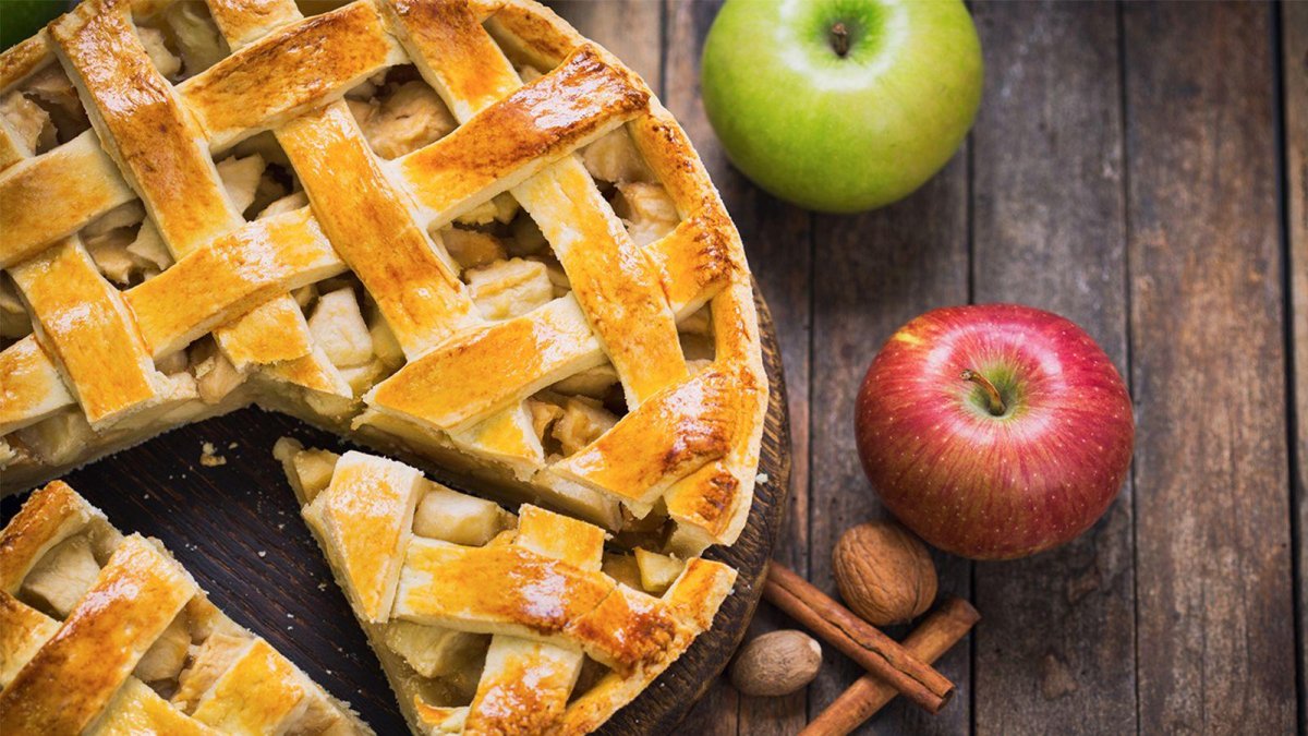 Пирог из яблок дольками