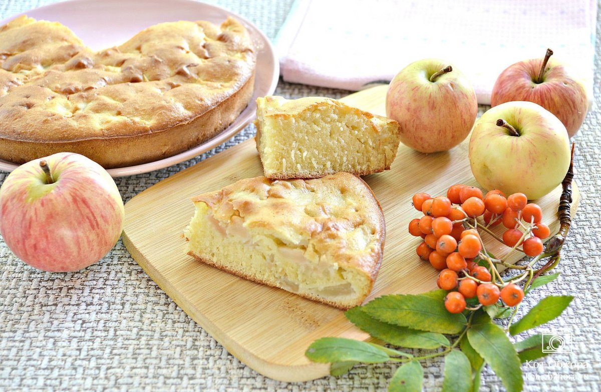 Пирог с клюквой и яблоками