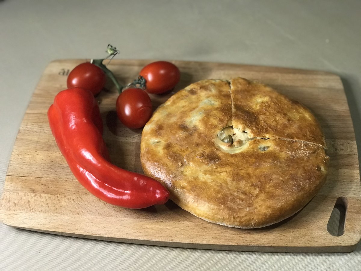Пирог с мясом и сыром грузинский