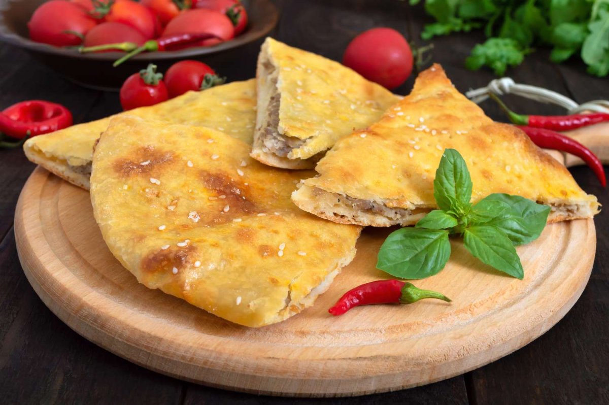 Грузинская выпечка с мясом