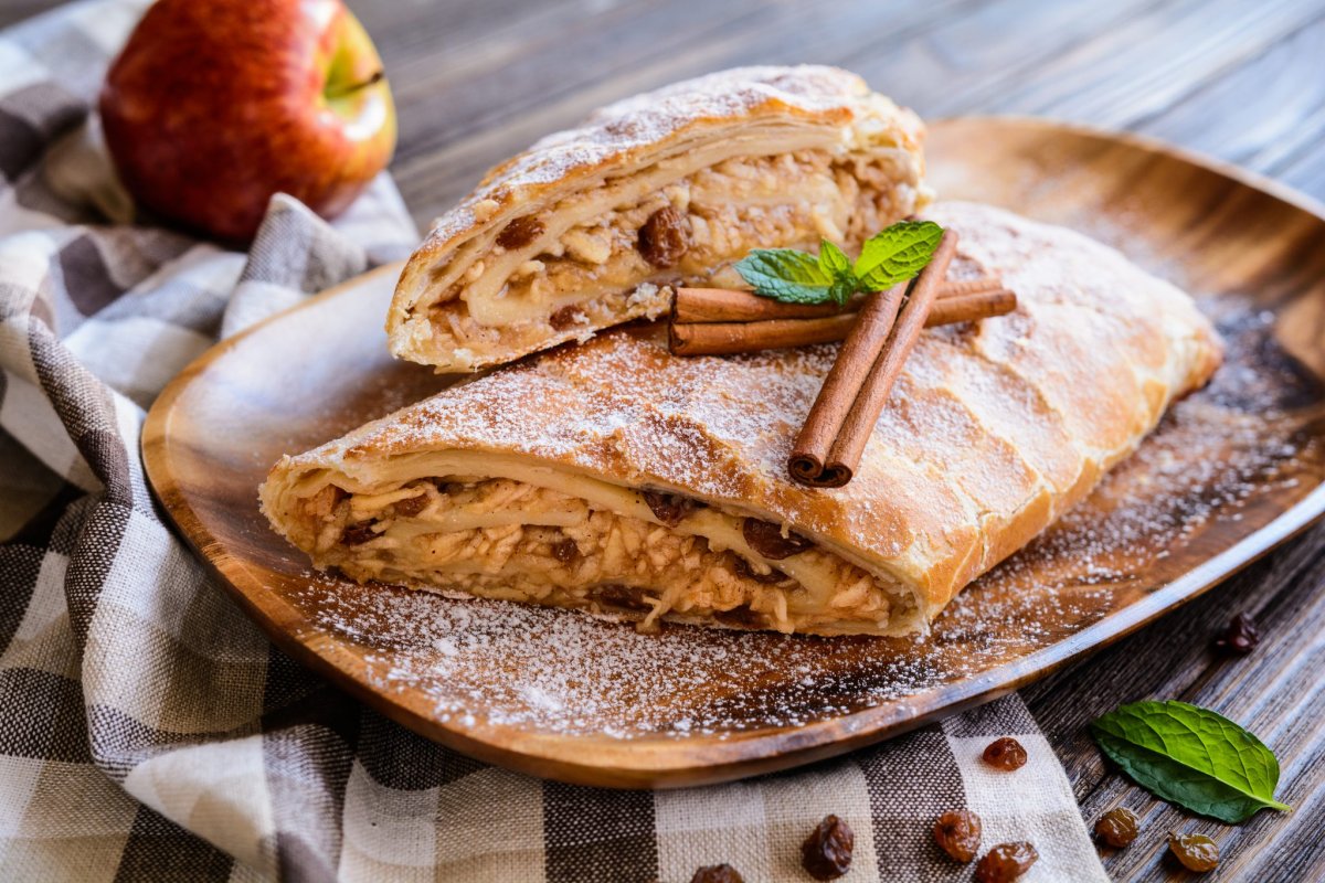 Яблочный штрудель (Apfelstrudel)