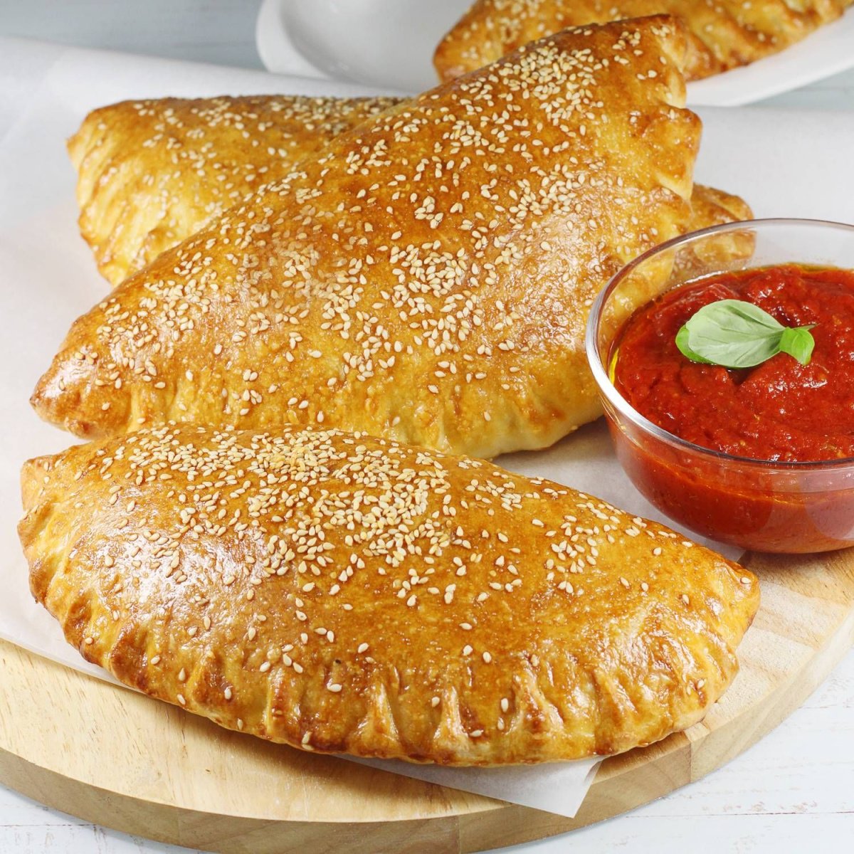 Кармашки из теста с ветчиной и сыром