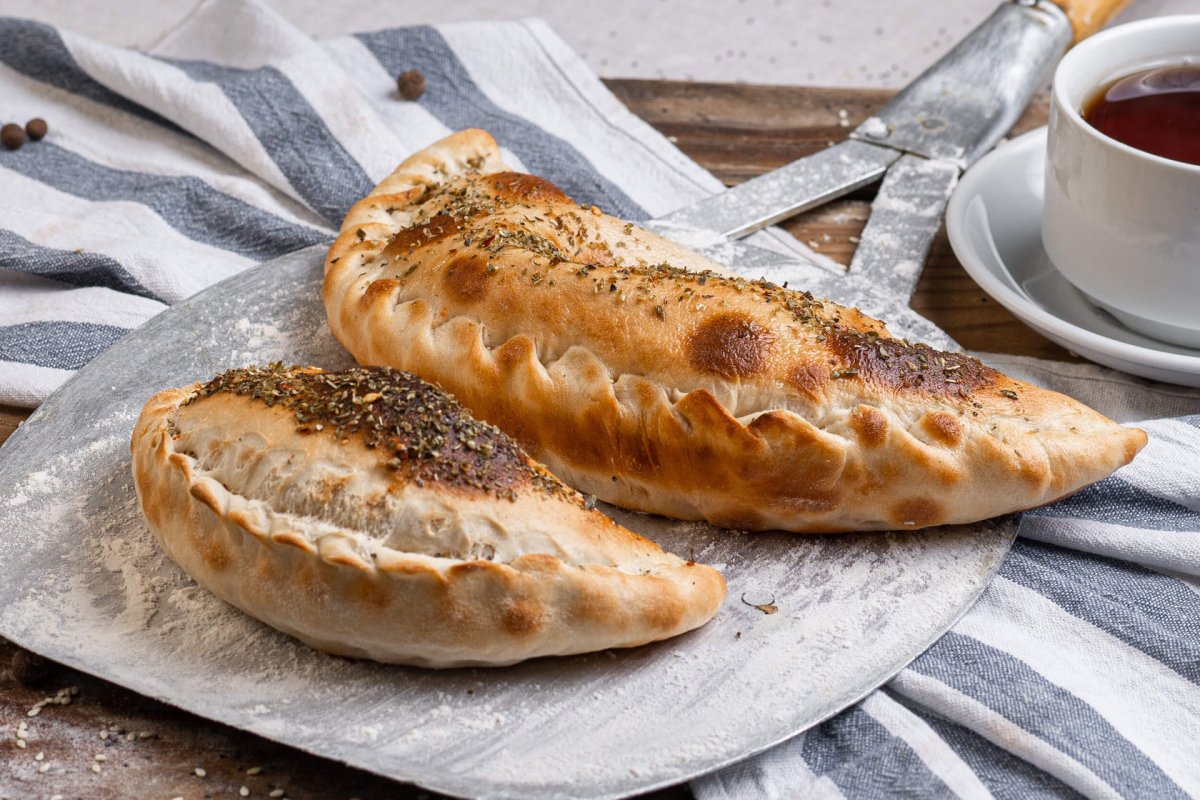 Calzone stuffed