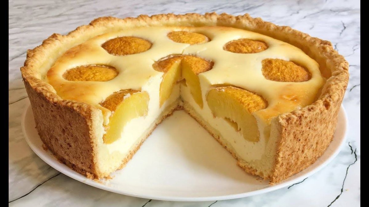 Пирог с творогом и персиками