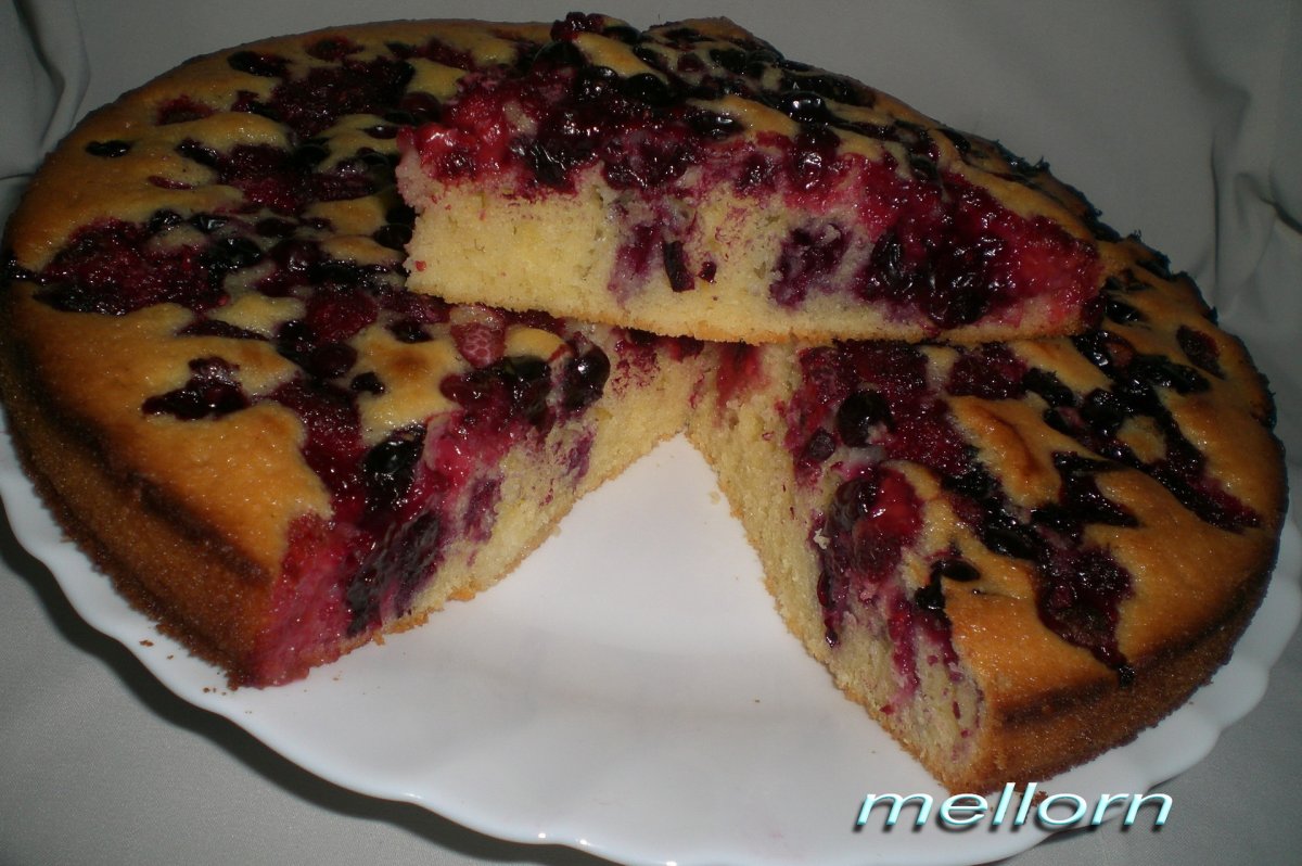 Пирог с клубникой