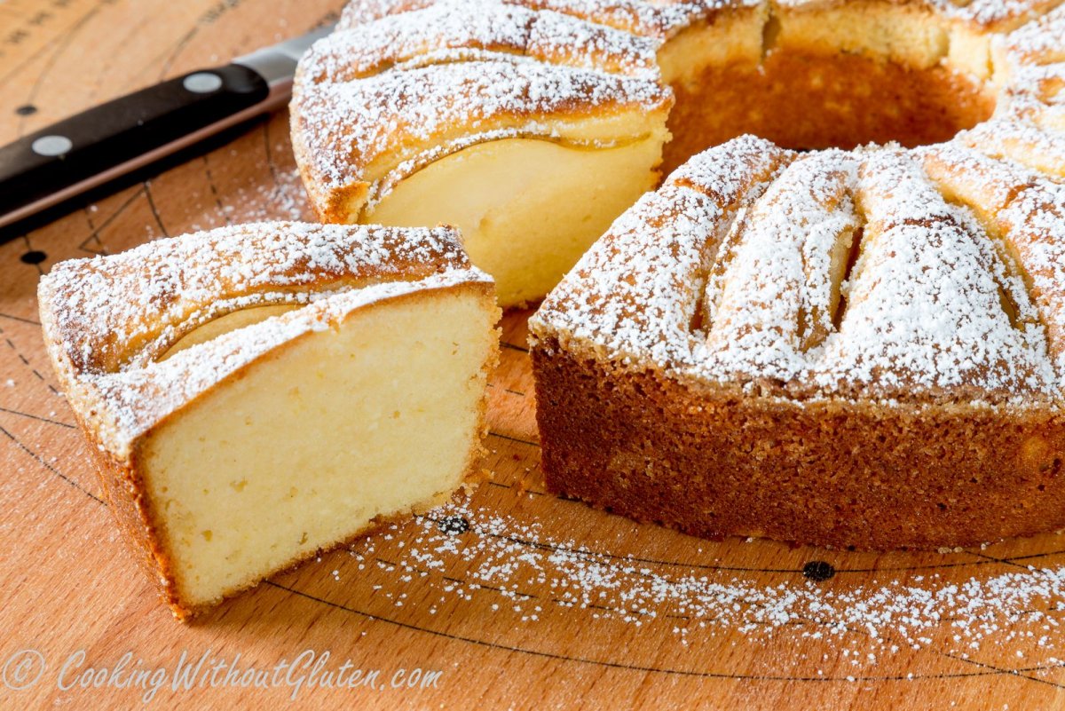 Булочка с малиной