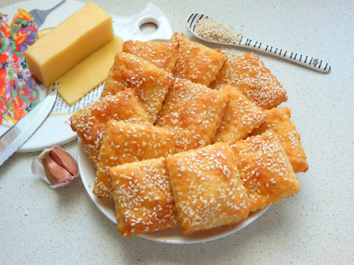 Печенье соленое с кунжутом