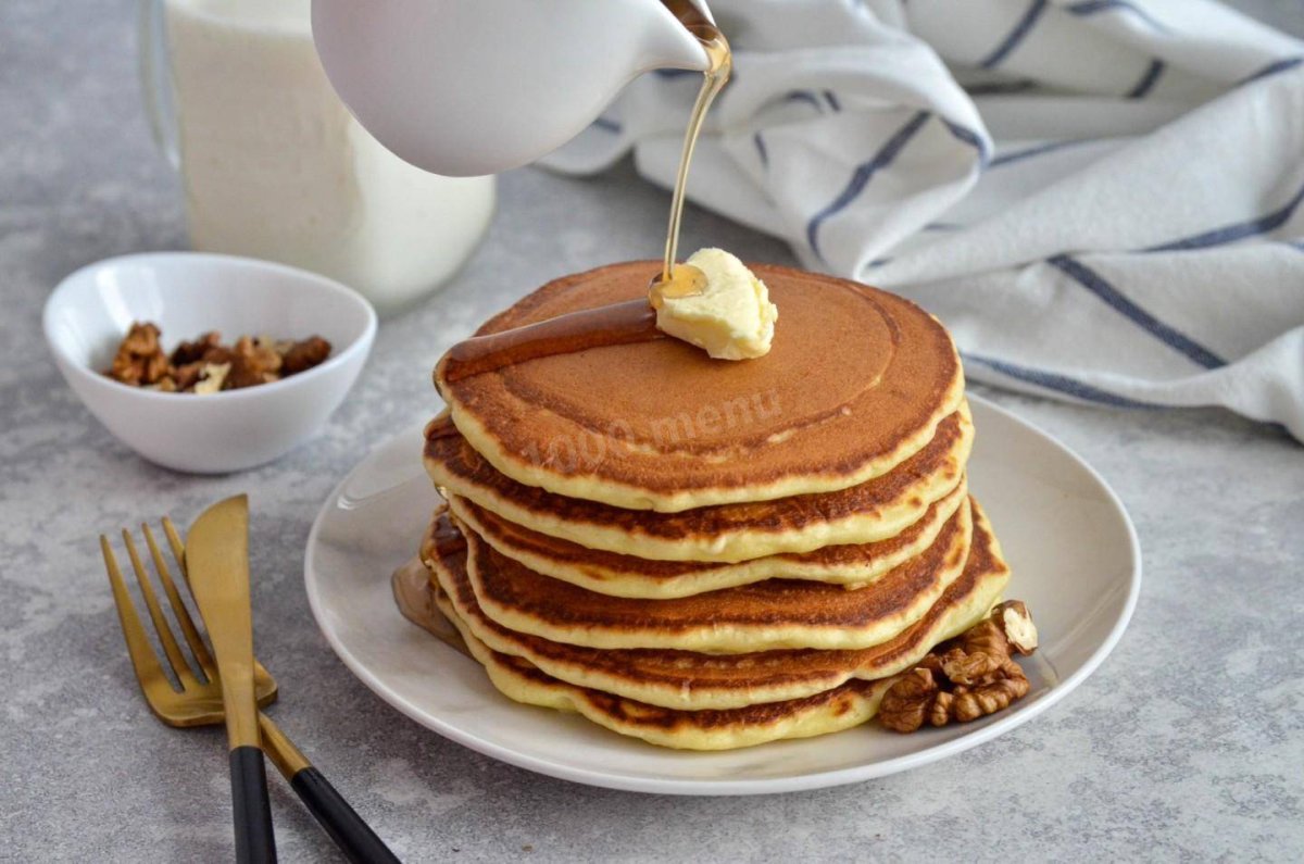 Banana Oatmeal Pancakes