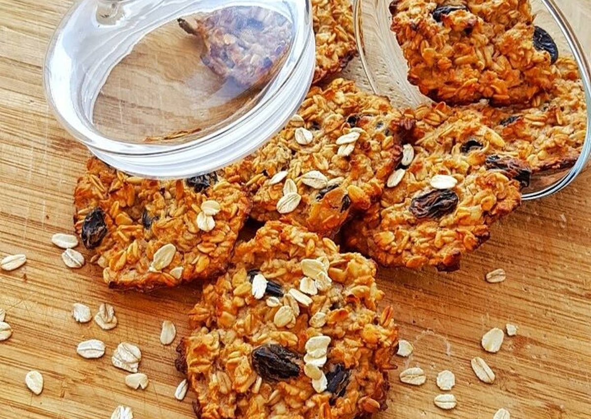 Овсяное печенье из овсяных хлопьев с сухофруктами