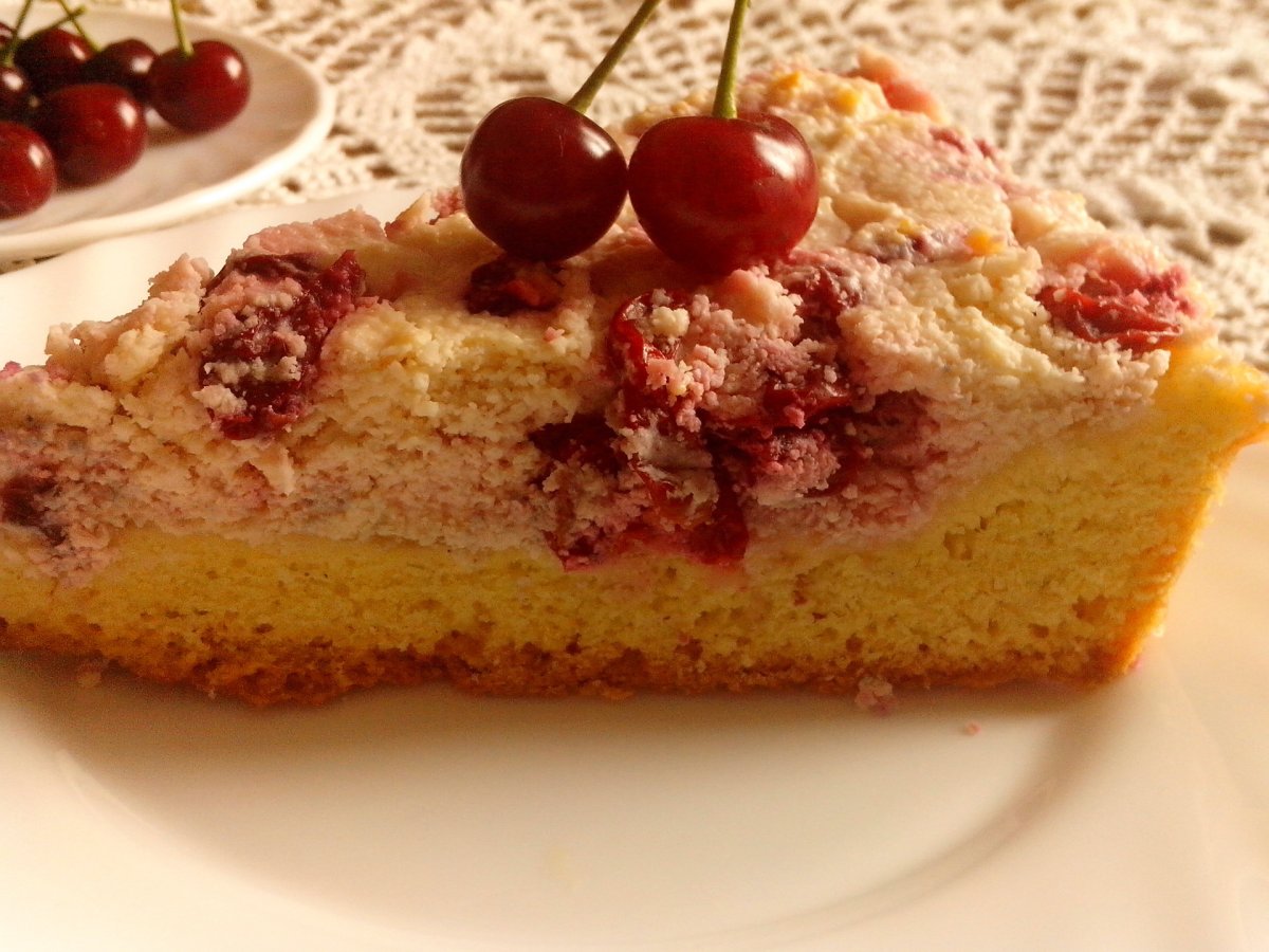 Пирог с клубникой в желе