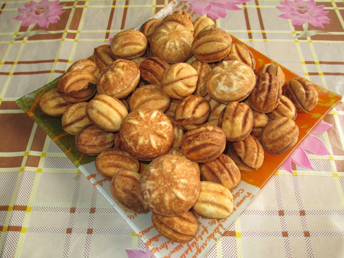 Домашние орешки со сгущенкой