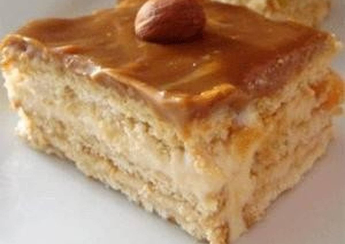 Торт с печеньем и сгущенкой