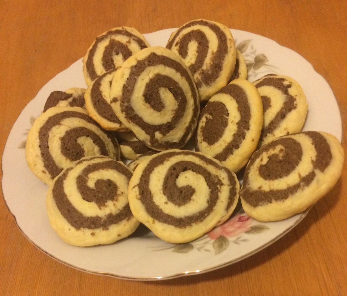 Шоколадное песочное печенье
