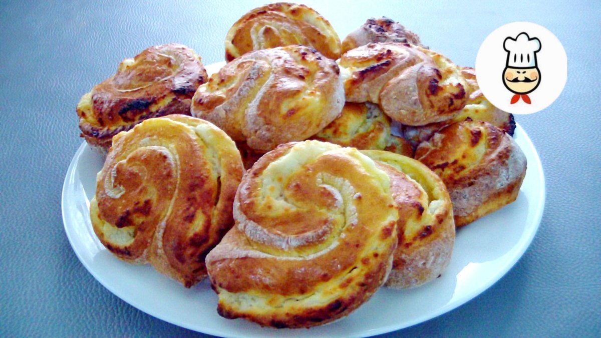 Плюшки с творогом и корицей