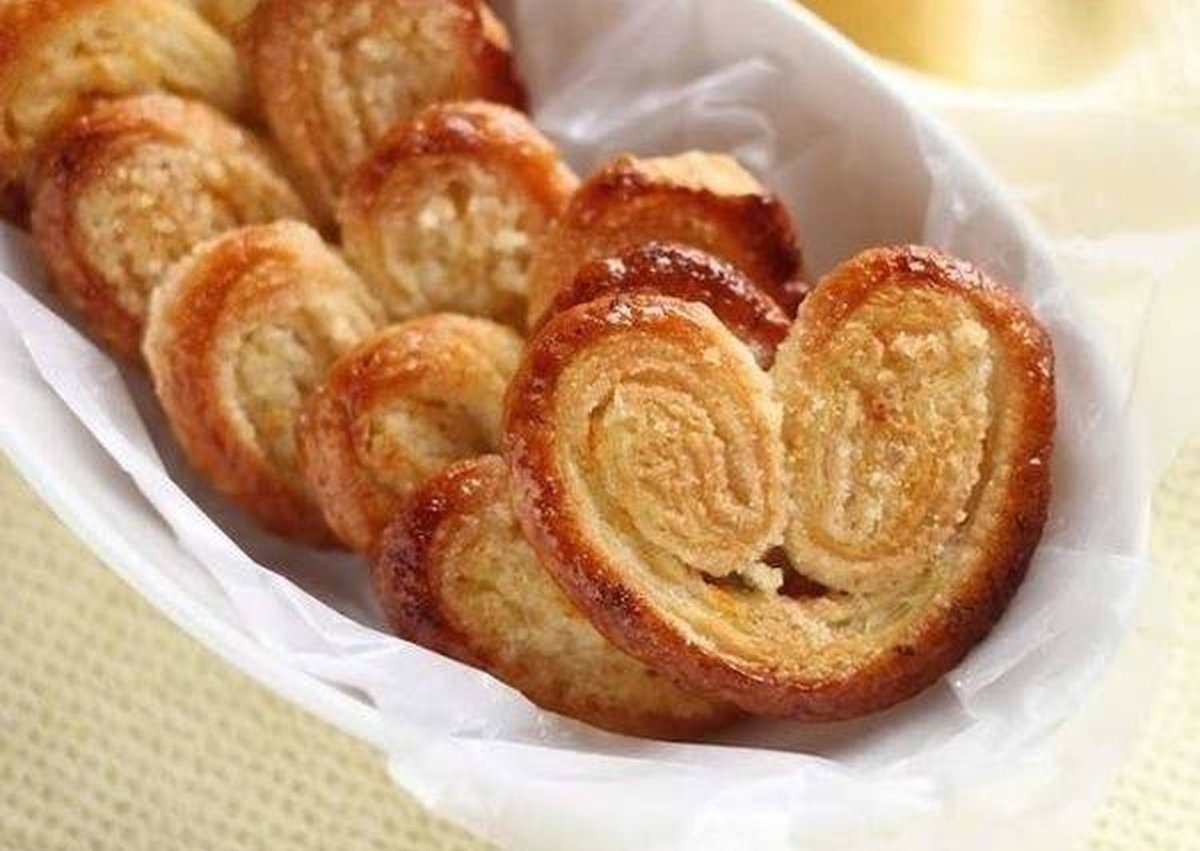 Печенье слоеное ушки