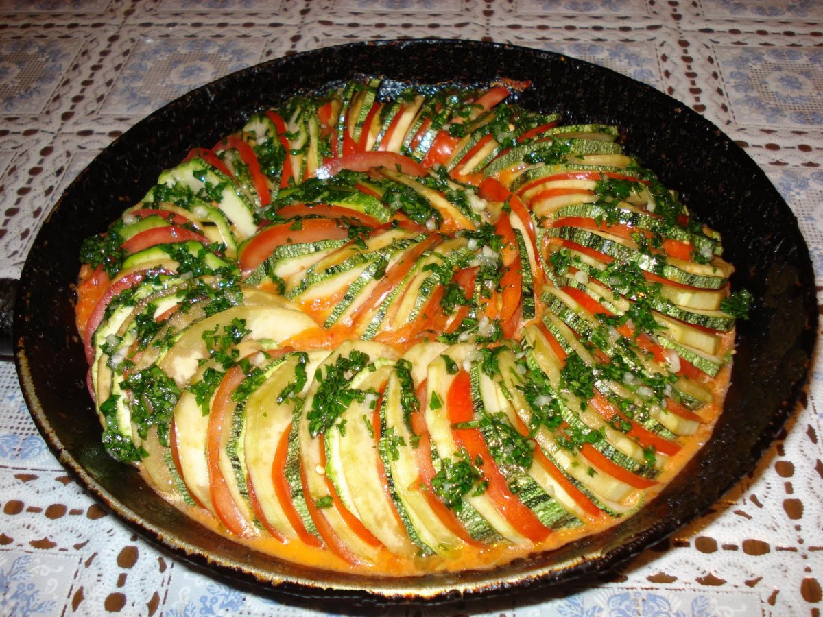 Кабачковый пирог на сковороде