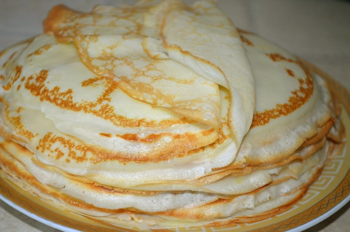 Блины на манке и кефире пышные