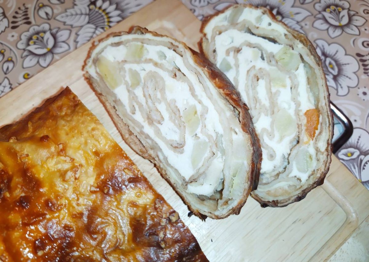 Рулет из лаваша с творогом и бананом