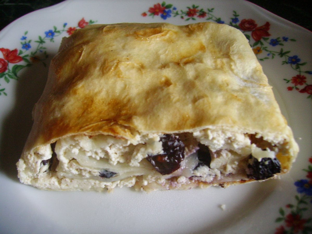 Пирог из лаваша с яблоками