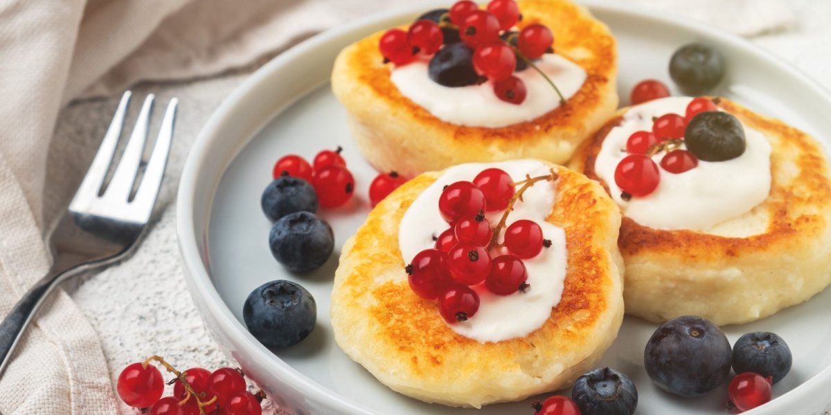 Сырники с клубникой
