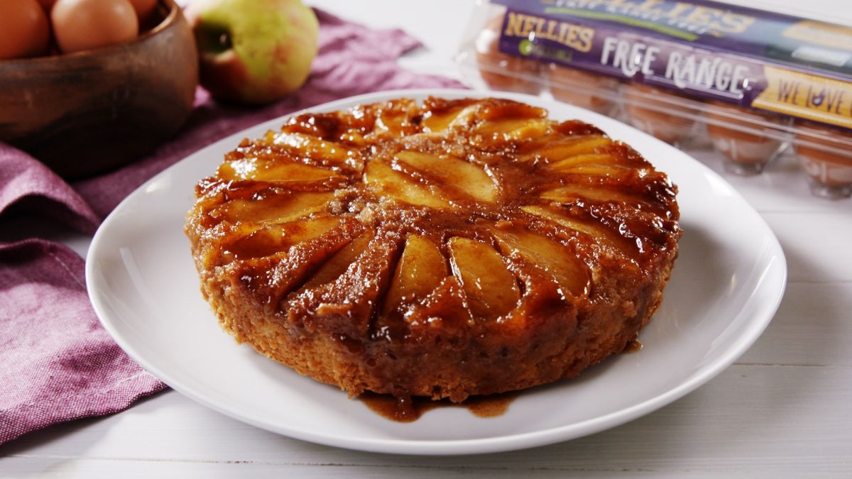 Шарлотка с карамелью