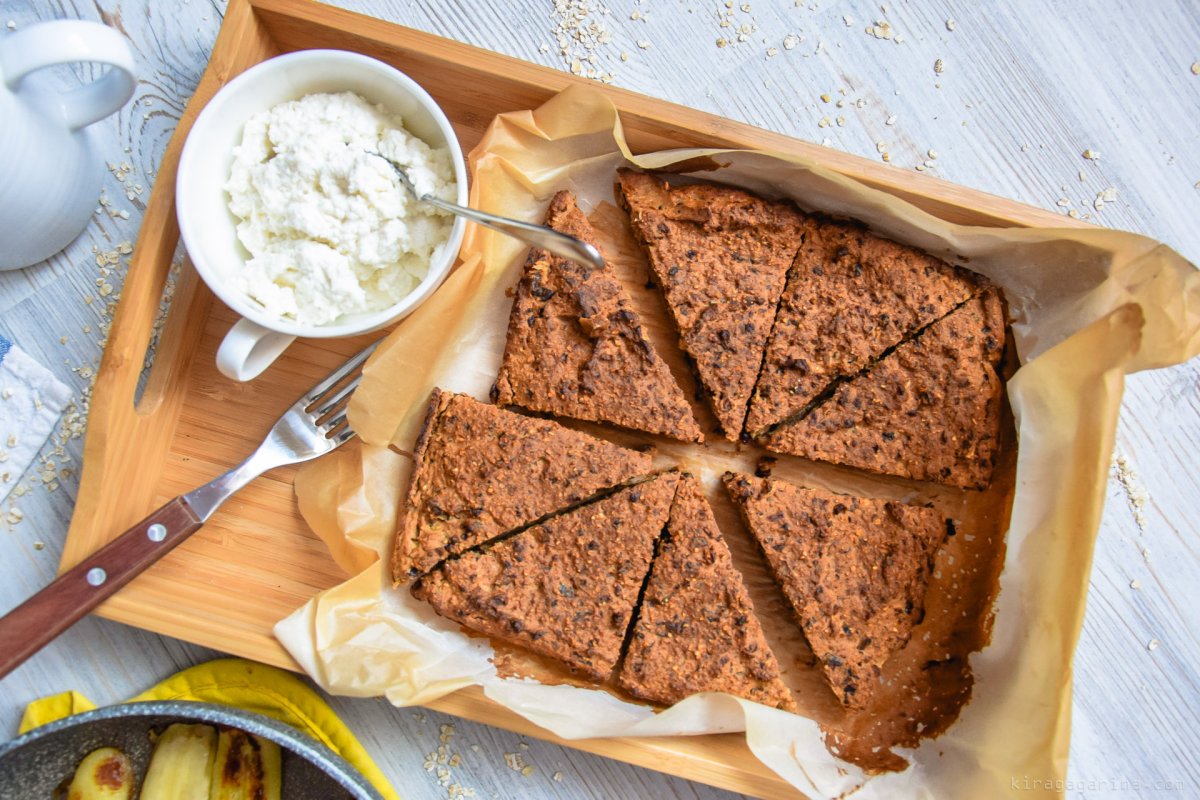 Шарлотка с творогом
