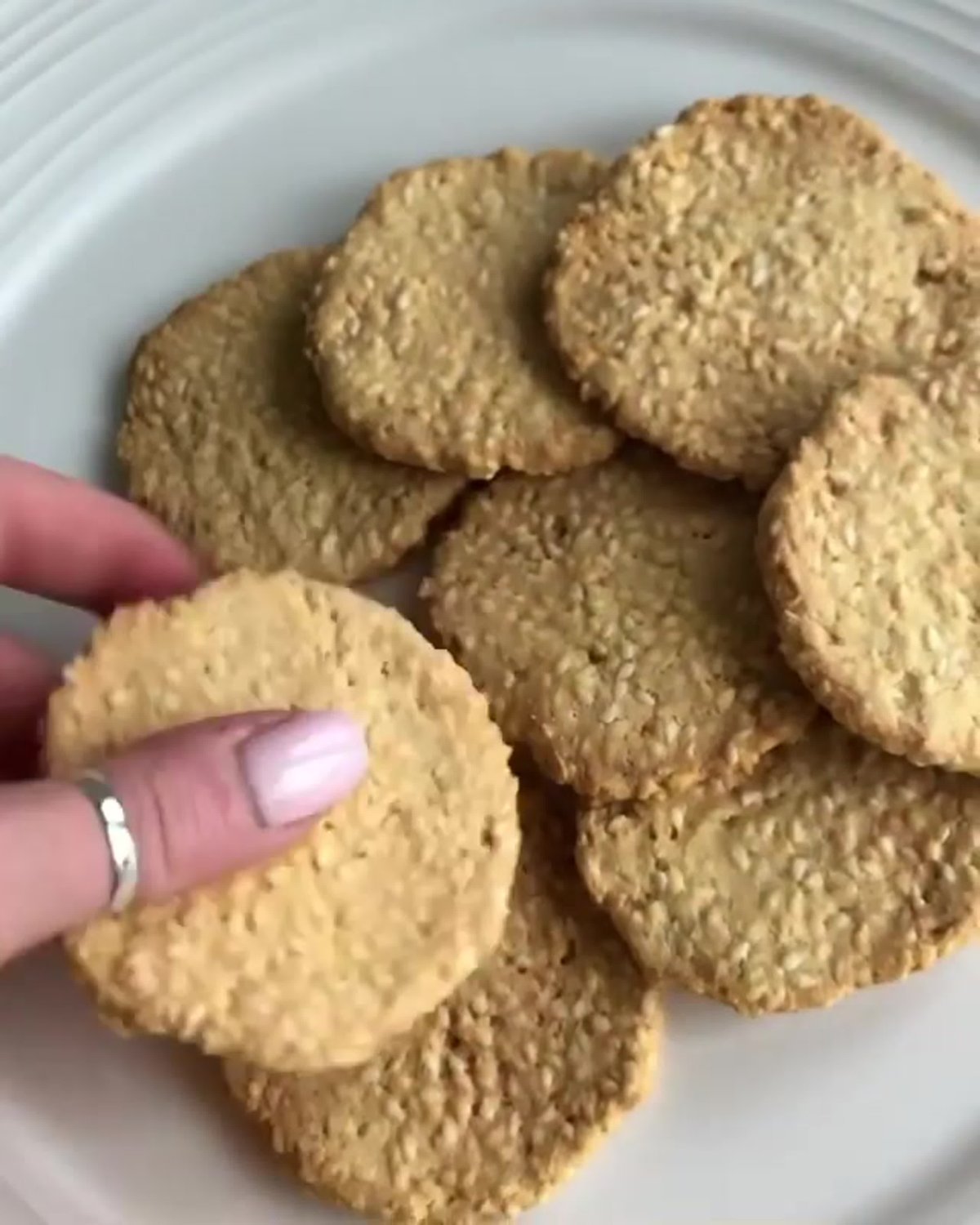 Выпечка к чаю с кунжутом