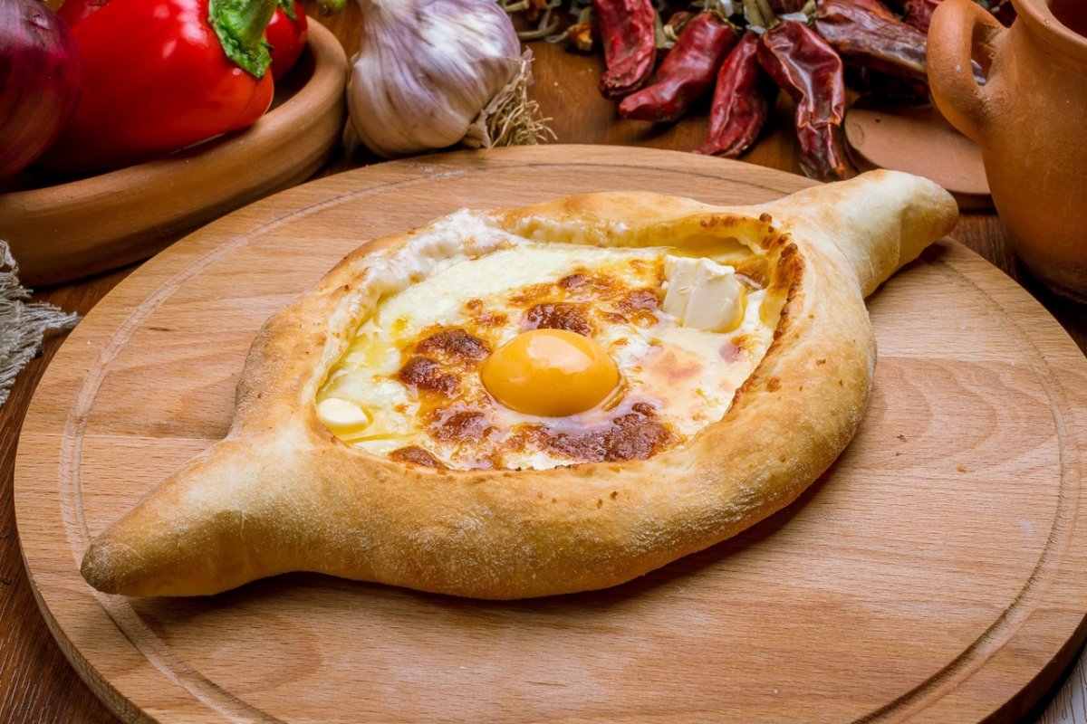 Хачапури по-аджарски