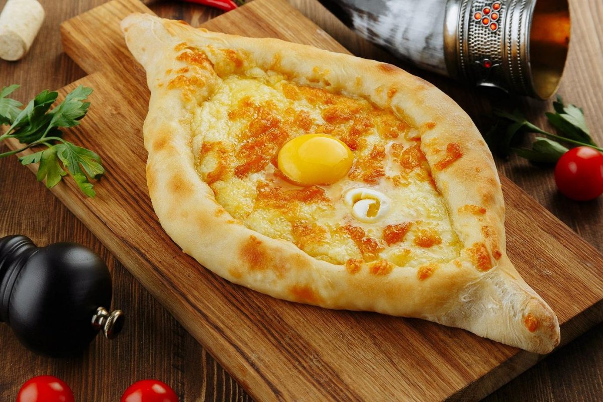 Хачапури по-аджарски