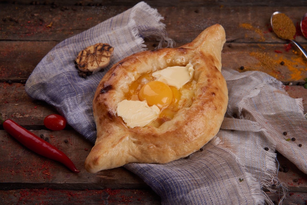 Хачапури по-аджарски